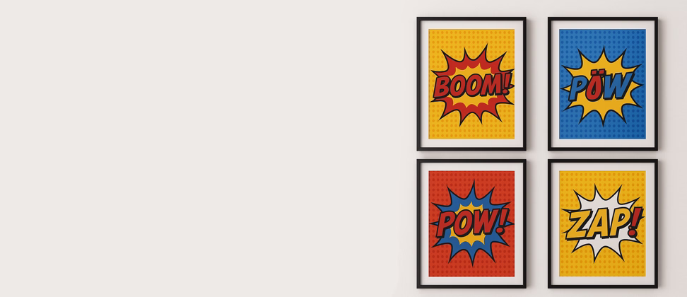 Vier gerahmte Pop-Art-Poster mit Comic-Schriftzügen BOOM POW ZAP in kräftigen Primärfarben
