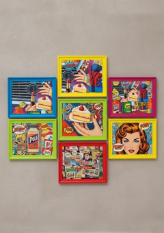 Sieben bunte Pop-Art-Bilder in farbigen Rahmen als Collage-Arrangement