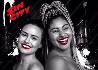 Zwei Frauen im Sin City Noir-Stil als personalisiertes Pop-Art Geschenk